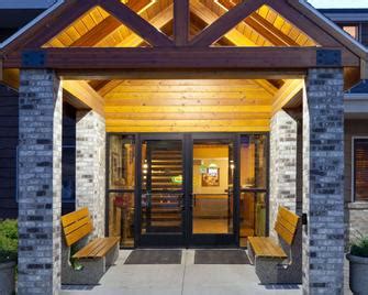 Top Hotels in Roseau, MN from $107 .